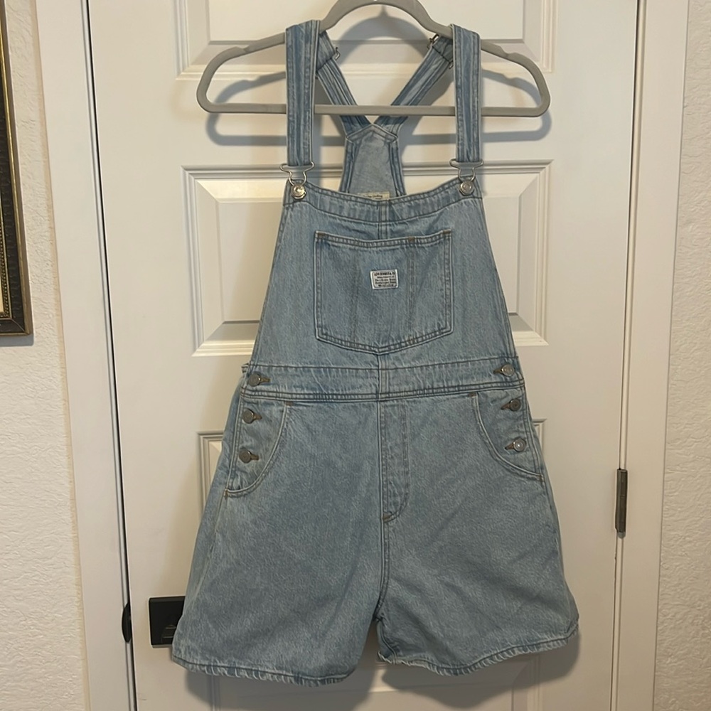 Levi’s shorts overalls